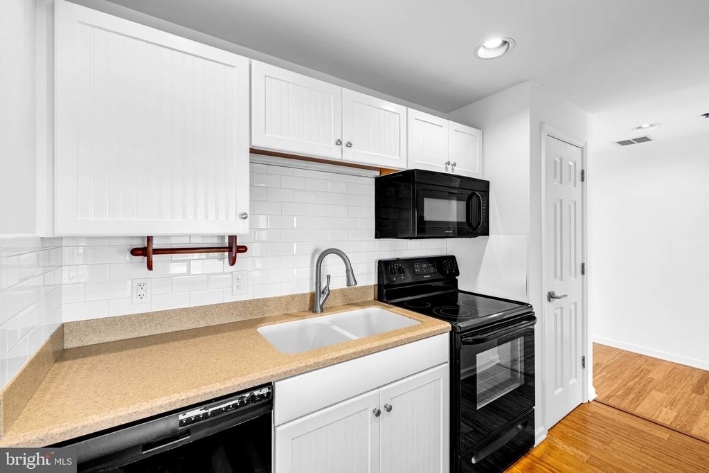 304 Academy Street - Photo 6