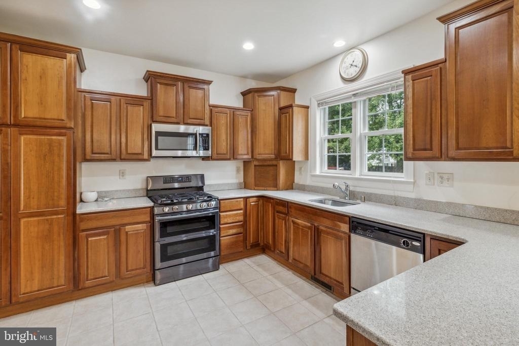9818 Lyons Mill Road - Photo 10