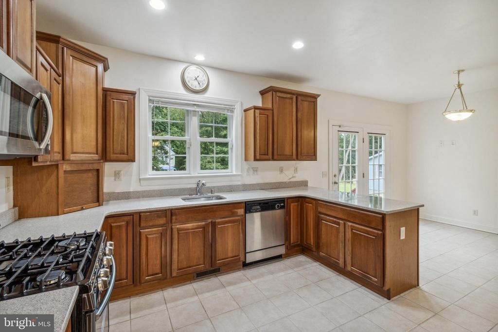 9818 Lyons Mill Road - Photo 12