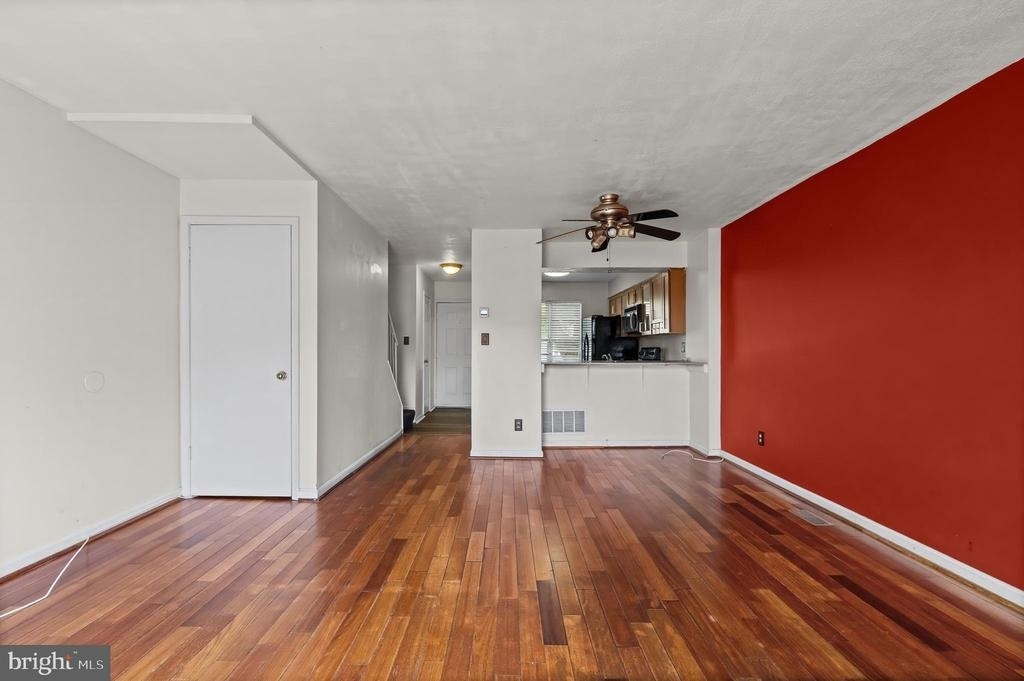 6957 Rockfield Road - Photo 3