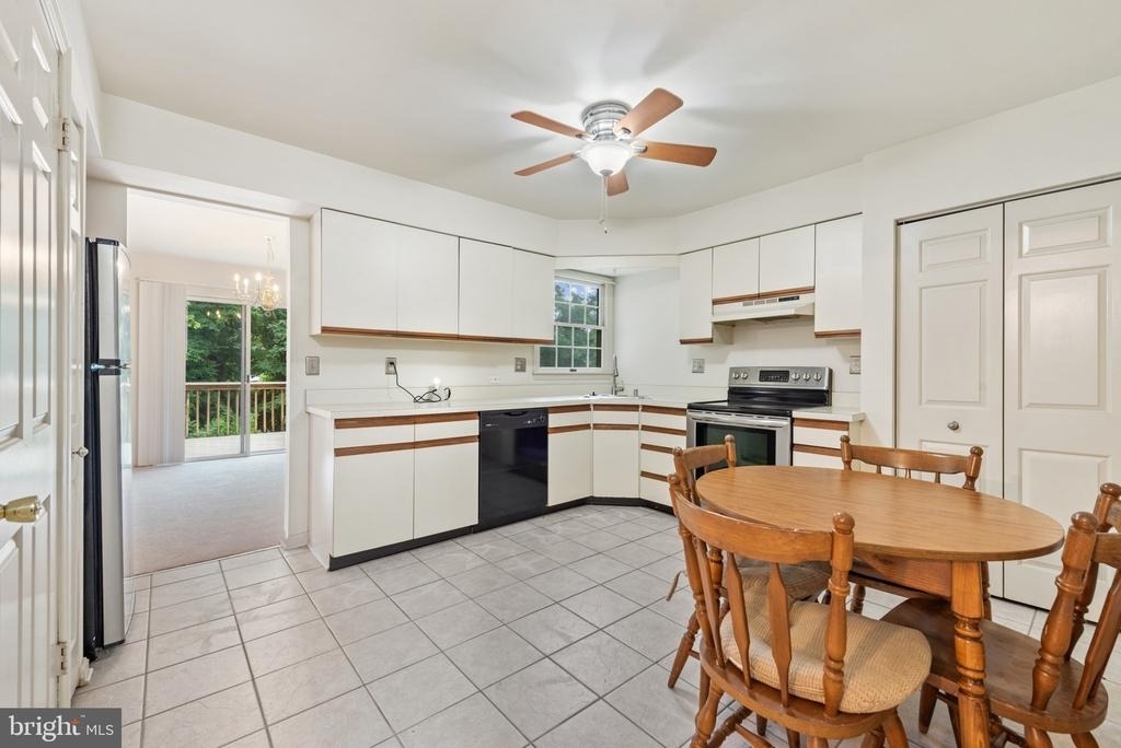 2001 Vista Lane - Photo 11