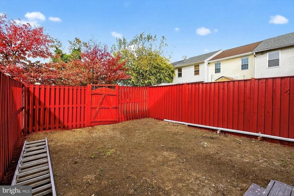 814 Showell Court - Photo 14