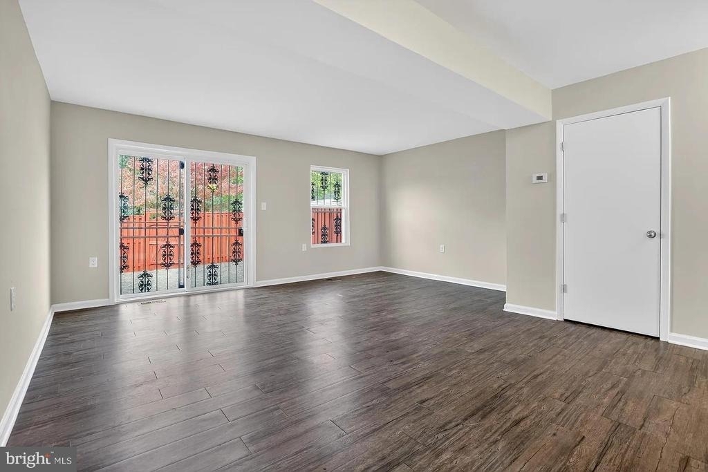 814 Showell Court - Photo 6