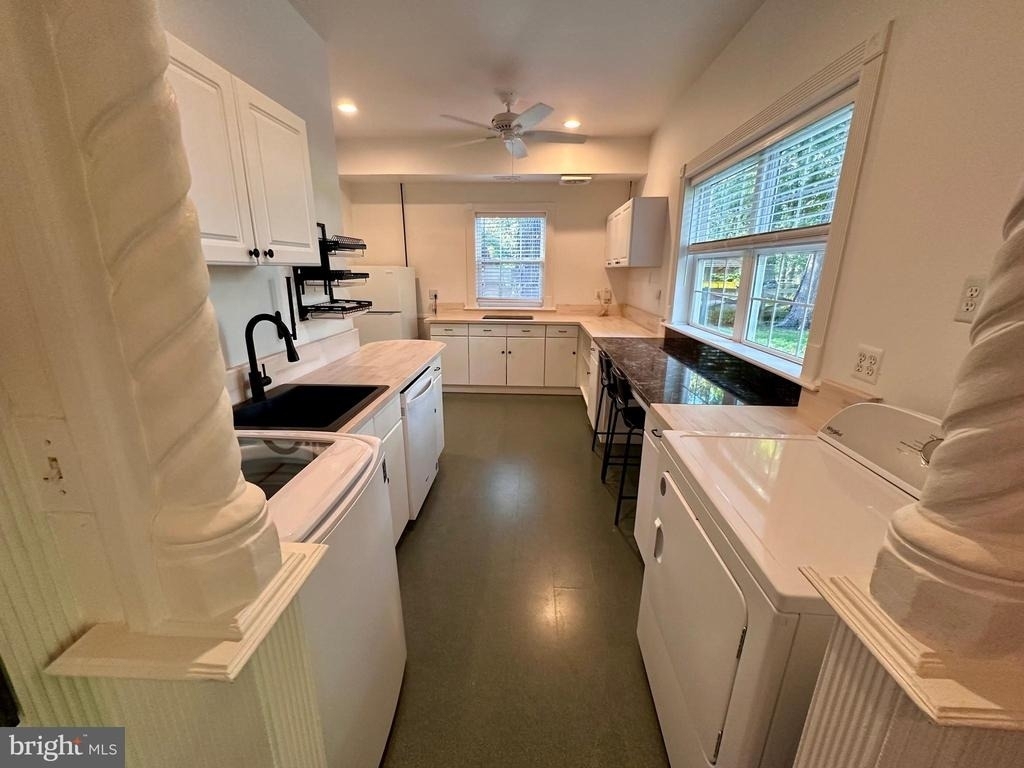1012 S Creek View Ct. - Photo 12
