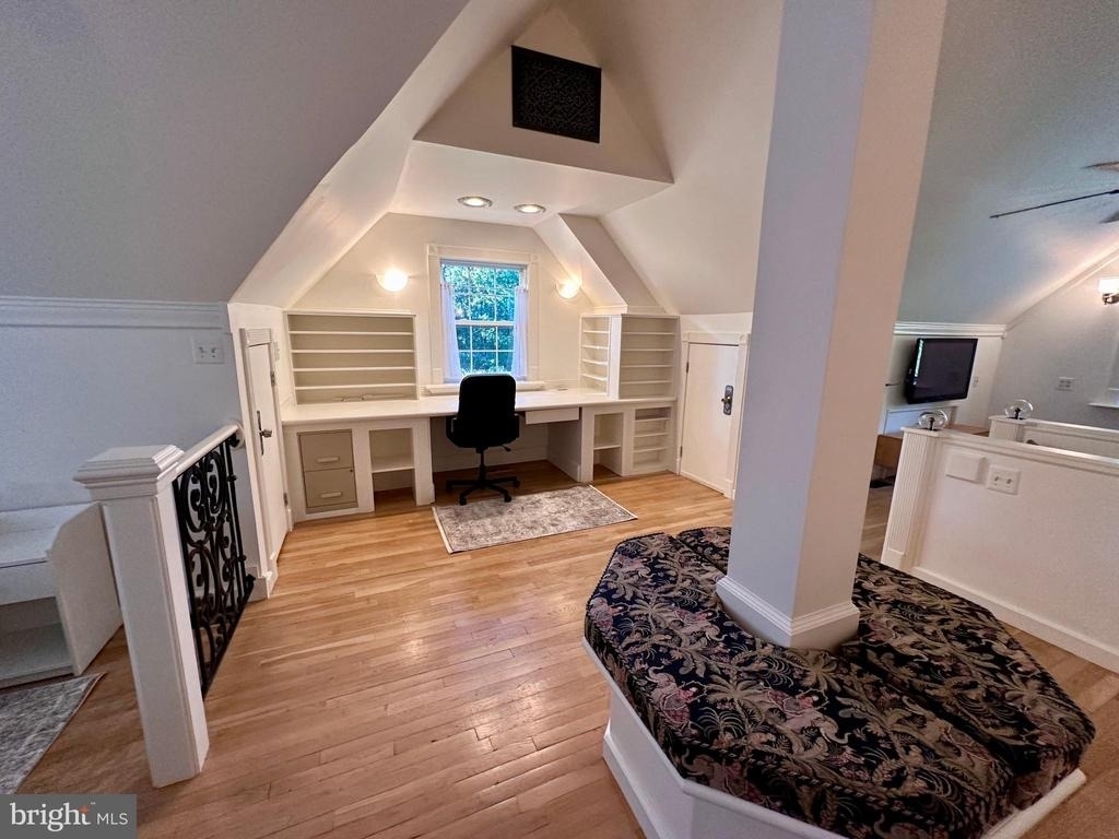 1012 S Creek View Ct. - Photo 5