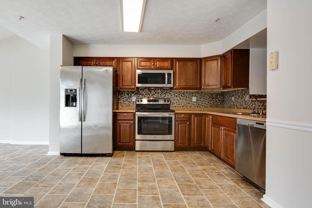 8125 Gray Stone Lane - Photo 13