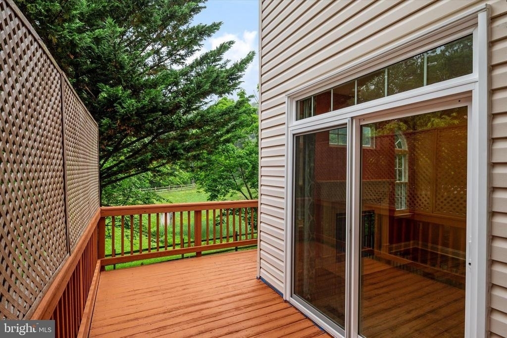 824 Stonehurst Court - Photo 13