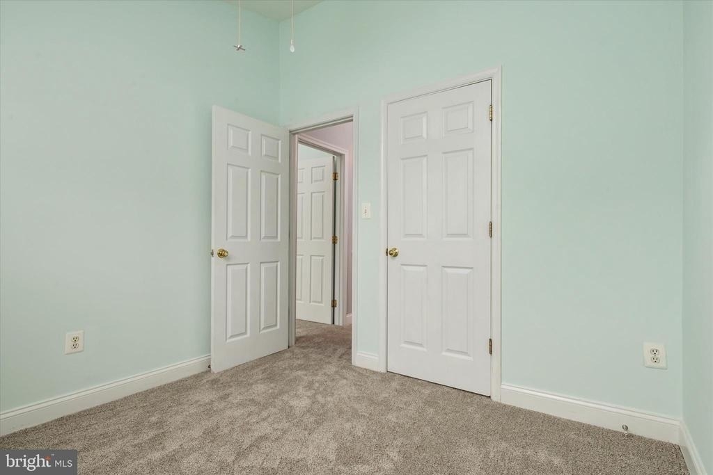 824 Stonehurst Court - Photo 24