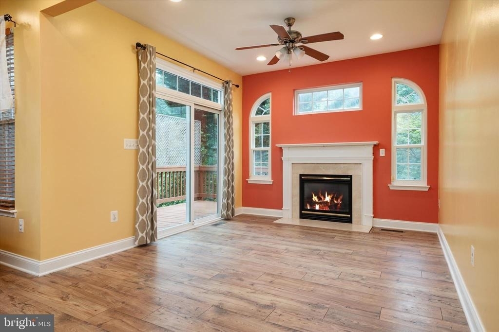 824 Stonehurst Court - Photo 12