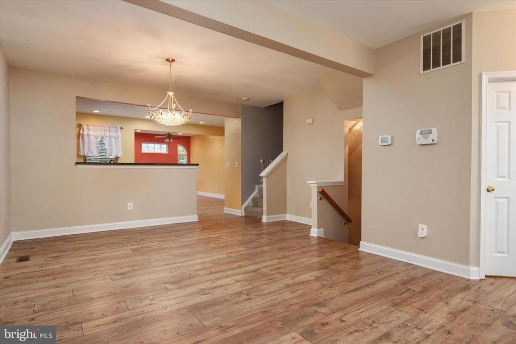 824 Stonehurst Court - Photo 5