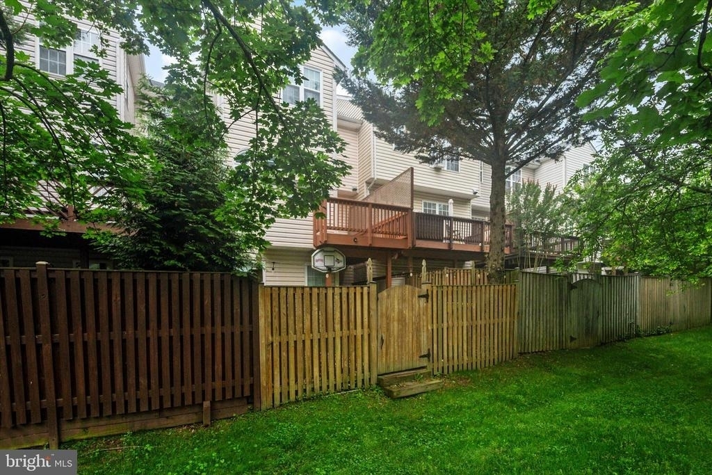 824 Stonehurst Court - Photo 34