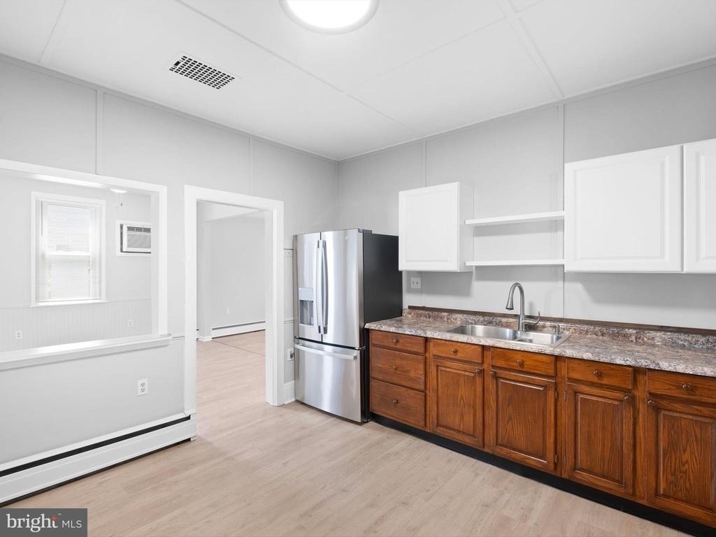 114 Baldt Ave - Photo 8