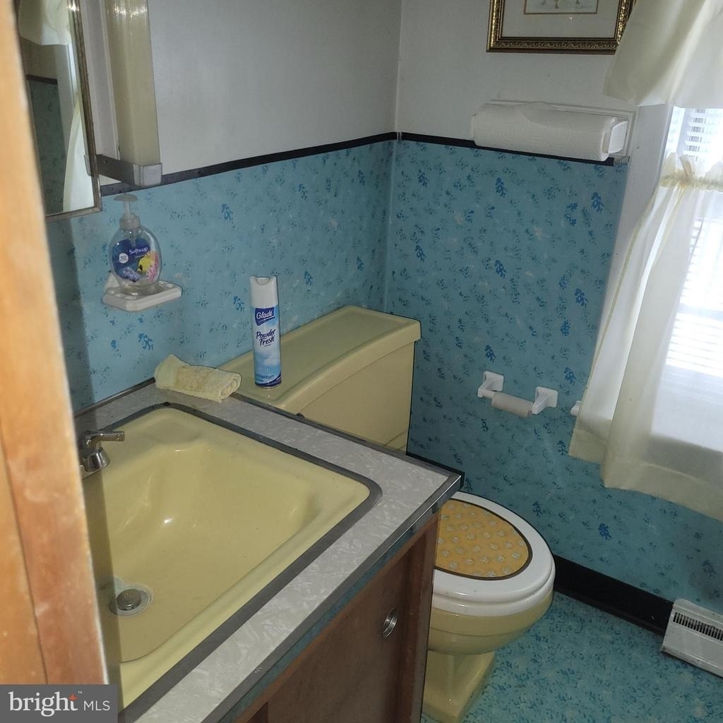 832 Evanson Road - Photo 8