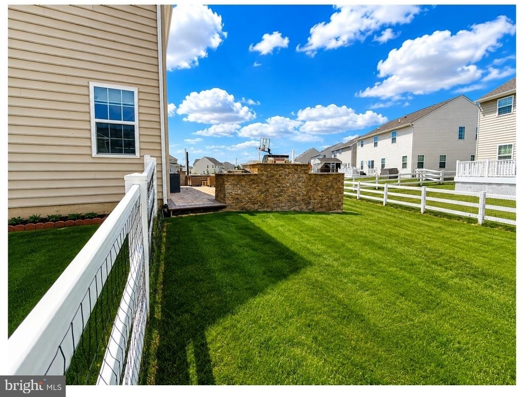 805 Llanelli Drive - Photo 5