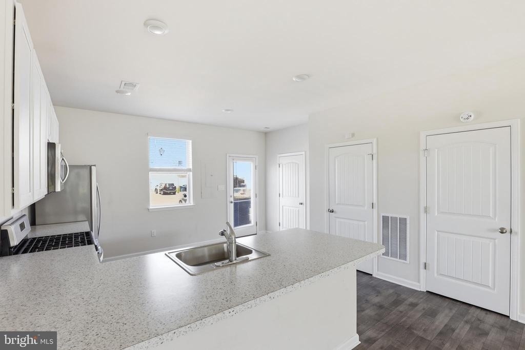 521 Ridgely Boulevard - Photo 6