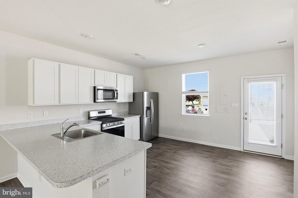 521 Ridgely Boulevard - Photo 7
