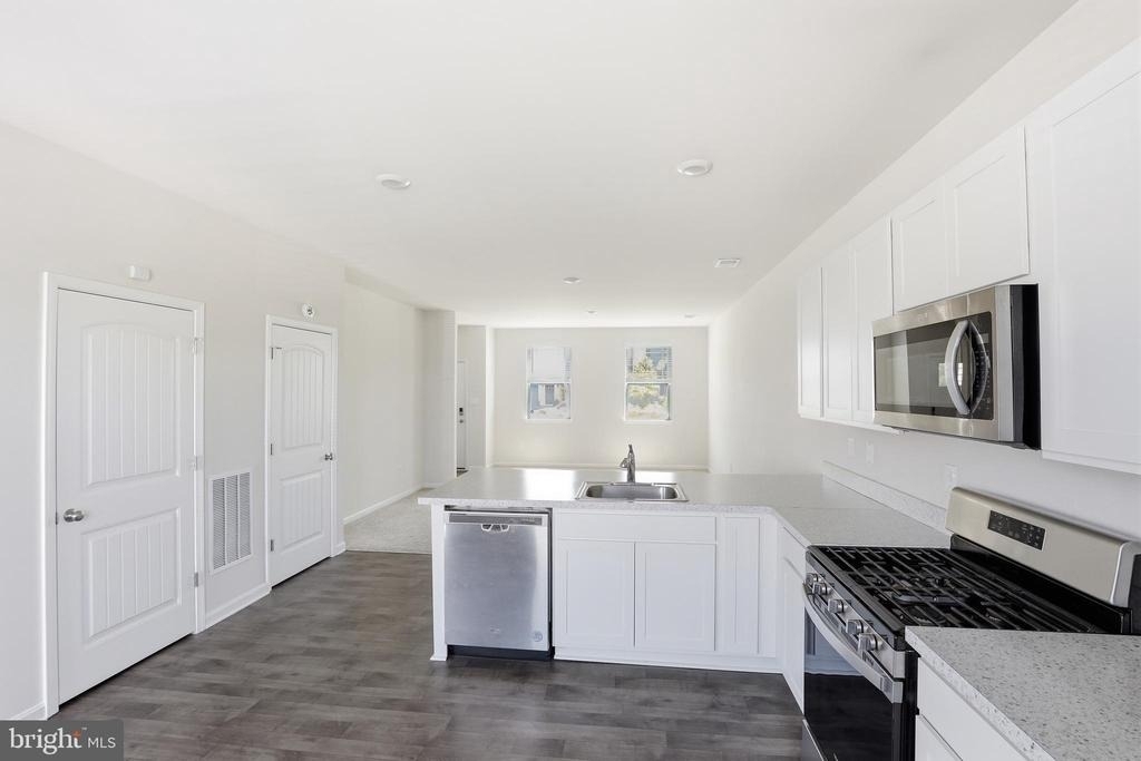 521 Ridgely Boulevard - Photo 9