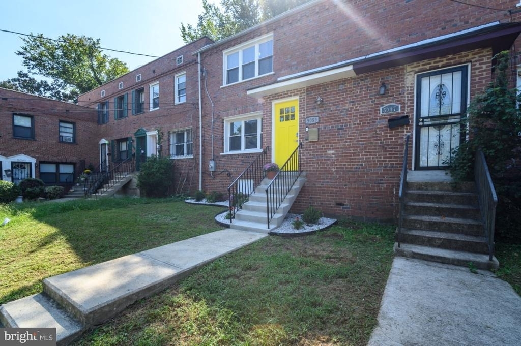 5053 Sheriff Road Ne - Photo 1