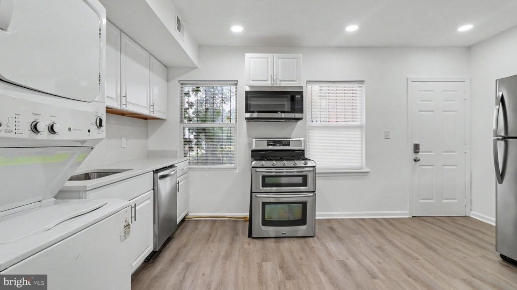 1028 Kenyon Street Nw - Photo 4