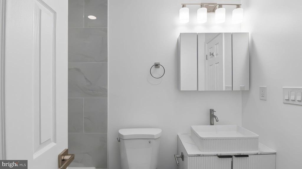 1028 Kenyon Street Nw - Photo 16