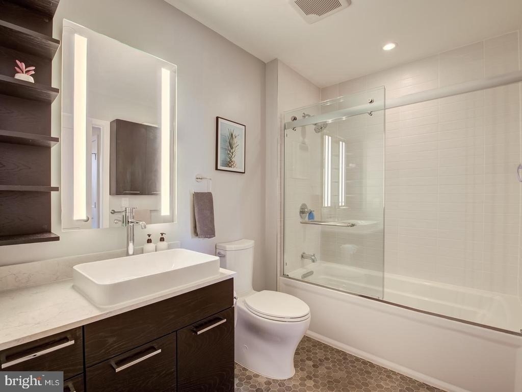 70 N Street Se - Photo 15
