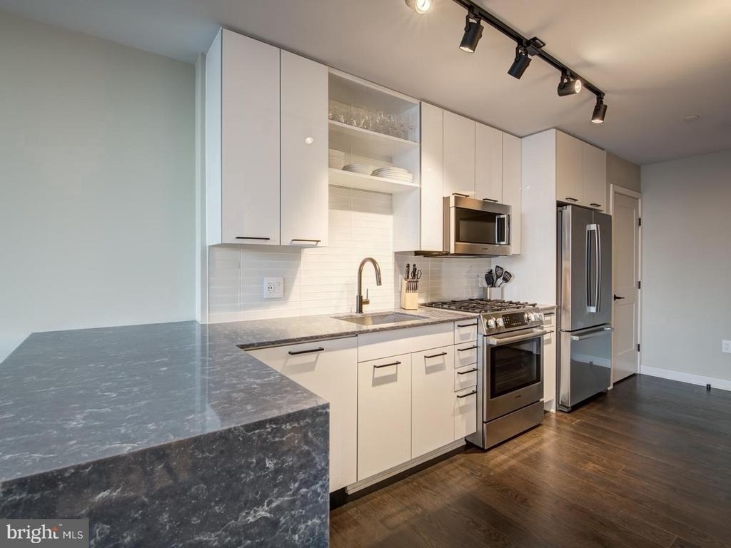 70 N Street Se - Photo 0