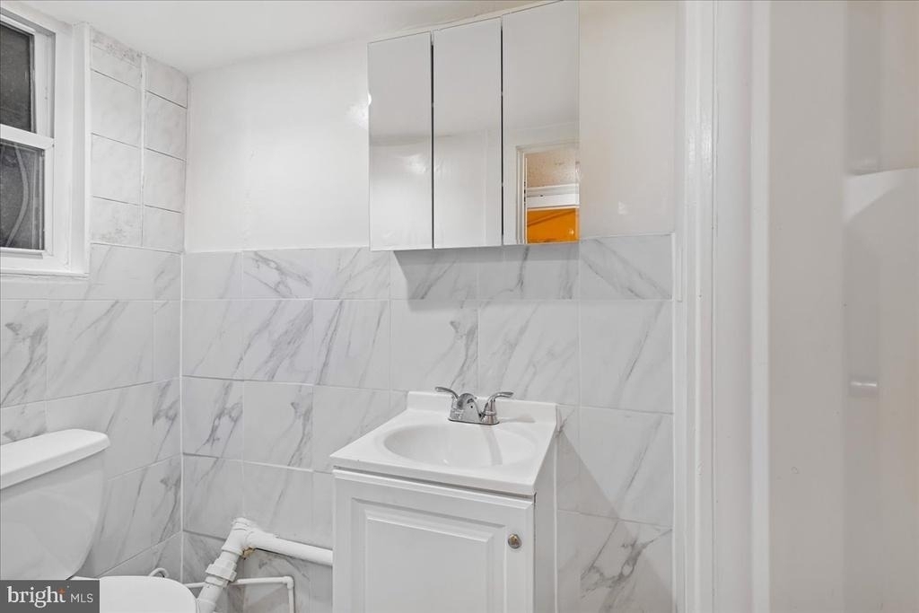 4605 Georgia Avenue Nw - Photo 20