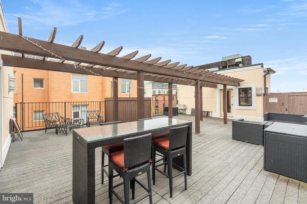 1354 Euclid Street Nw - Photo 22