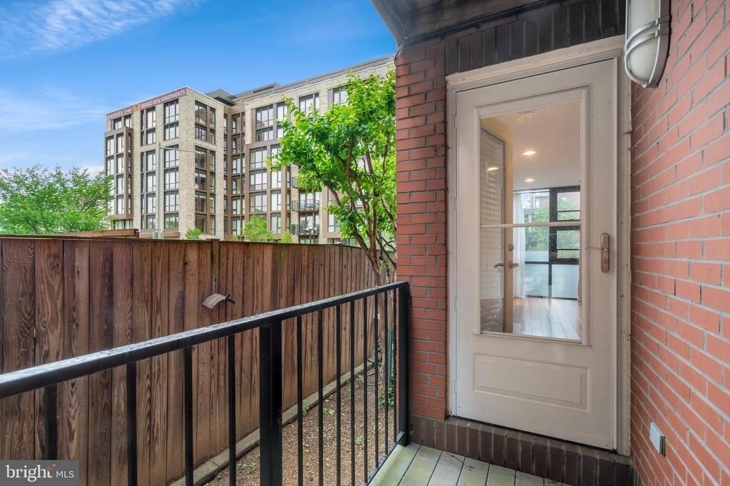 1354 Euclid Street Nw - Photo 14