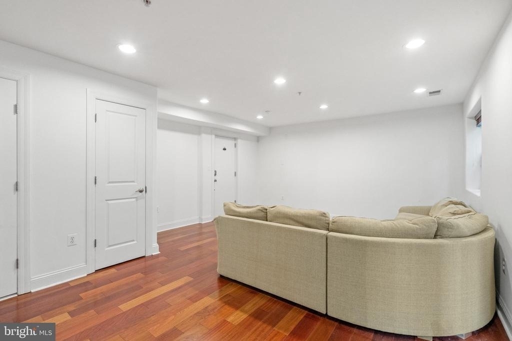 1354 Euclid Street Nw - Photo 4