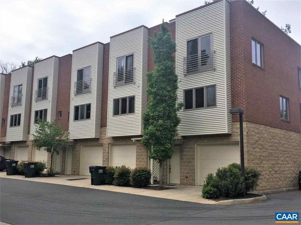 1013 Linden Ave - Photo 0
