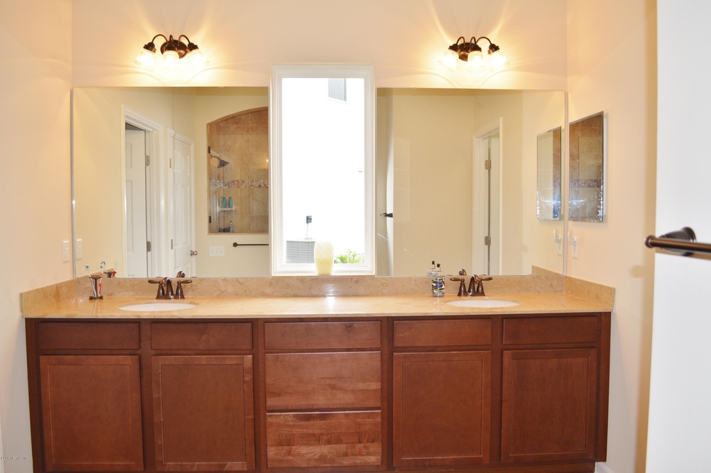 174 Spring Park Avenue - Photo 9