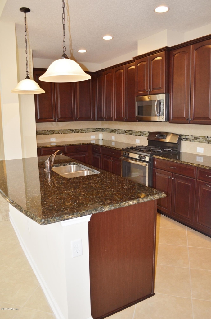 174 Spring Park Avenue - Photo 4