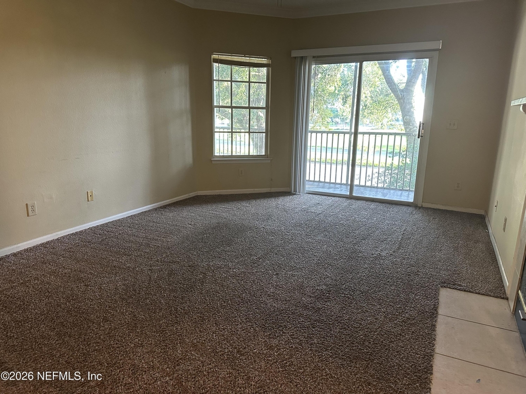 10000 Gate Pkwy N - Photo 3