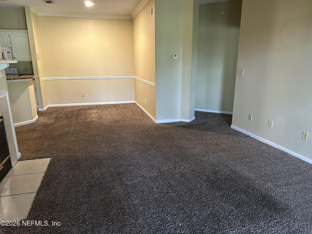 10000 Gate Pkwy N - Photo 2