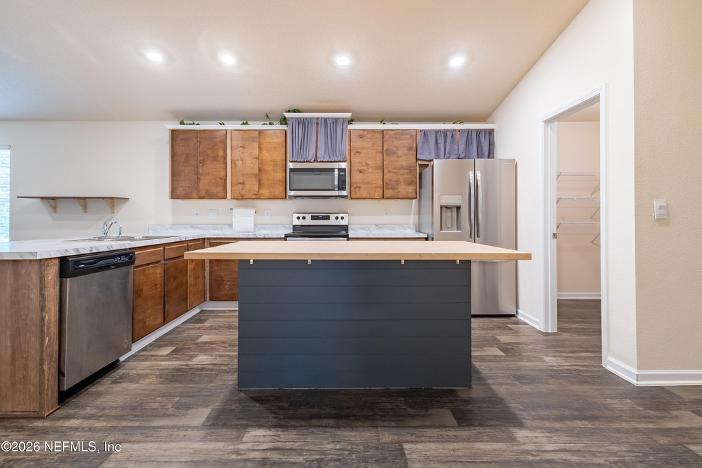 2446 Oak Stream Drive - Photo 6