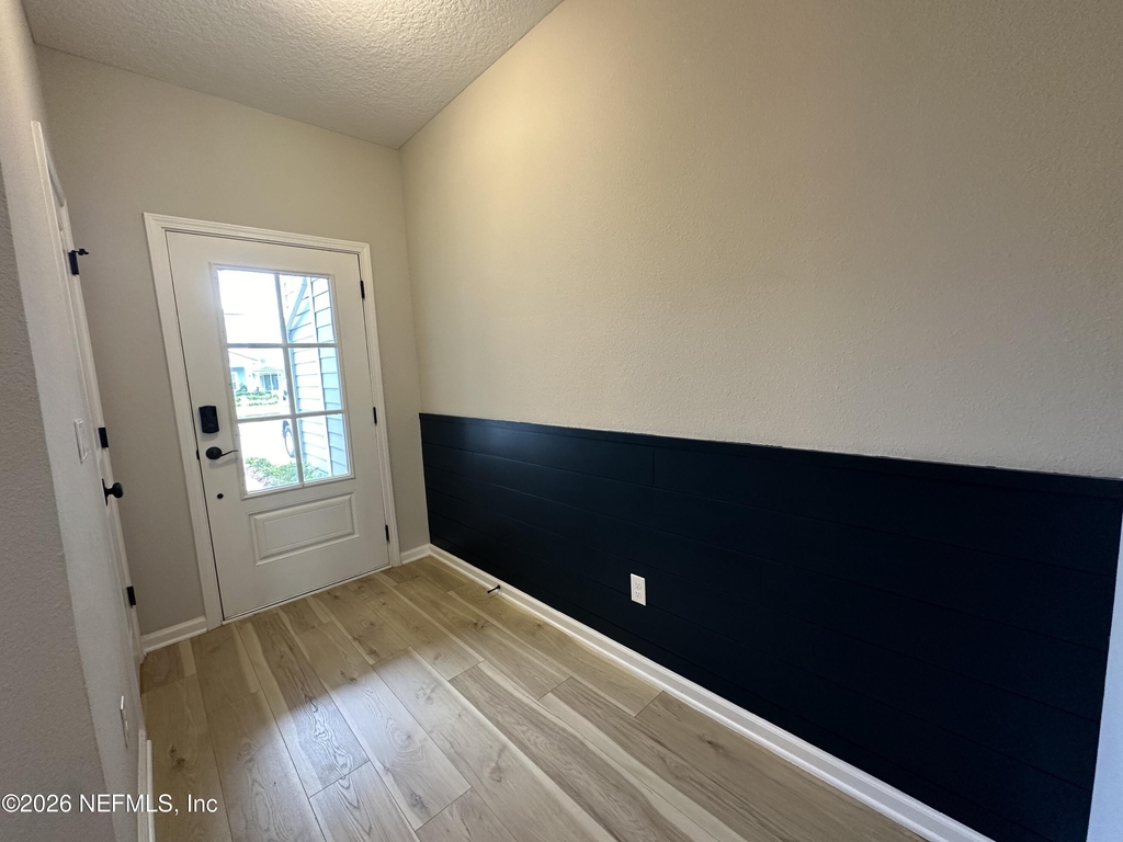 61 Pinebury Lane - Photo 1