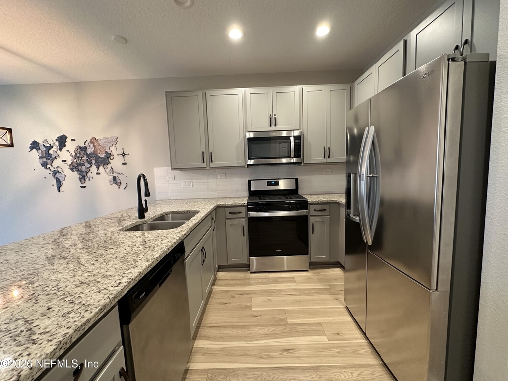 61 Pinebury Lane - Photo 7