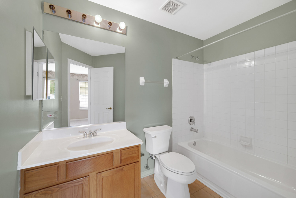 62 E Clare Court - Photo 11
