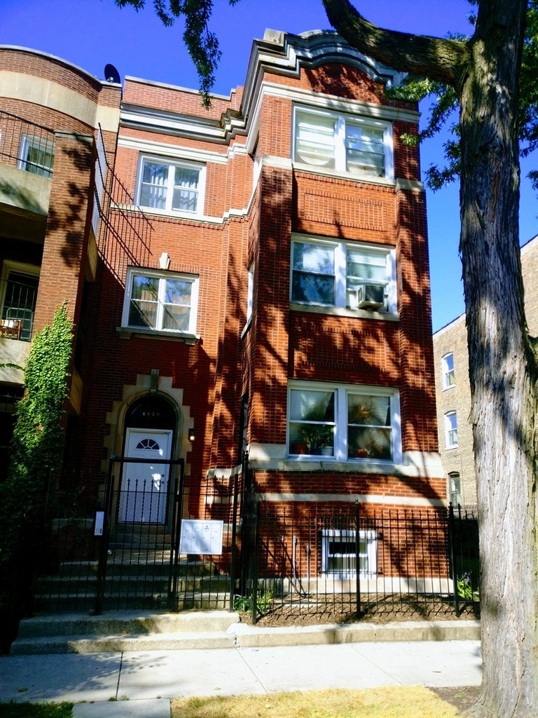 6030 S Eberhart Avenue - Photo 0
