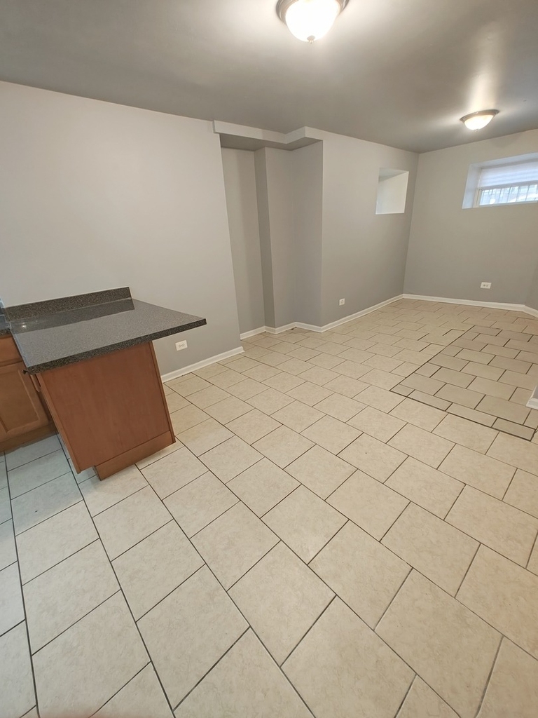 6030 S Eberhart Avenue - Photo 5