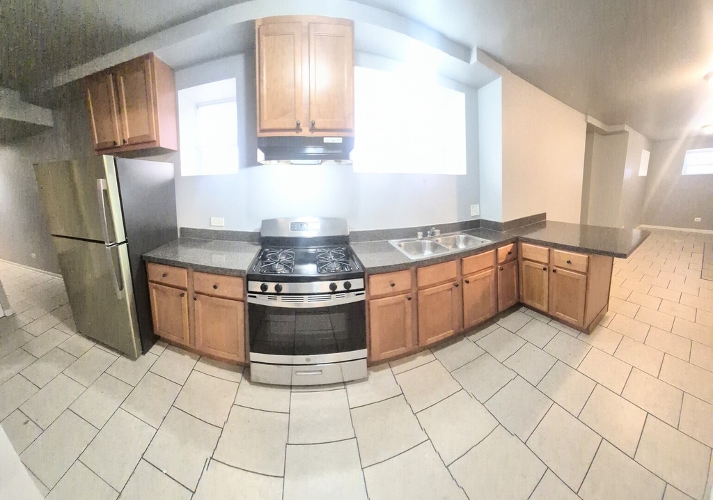 6030 S Eberhart Avenue - Photo 4