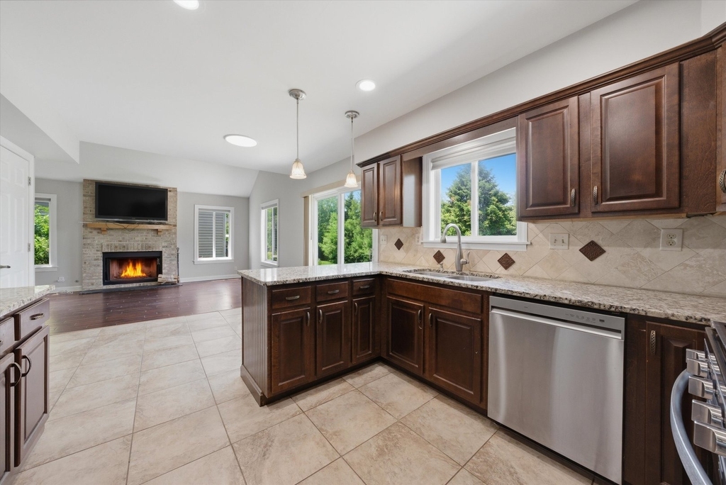 21854 W Kentwood Drive - Photo 14