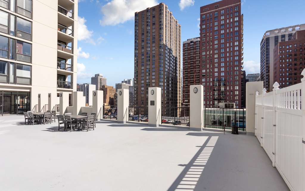 1122 N Clark Street - Photo 19