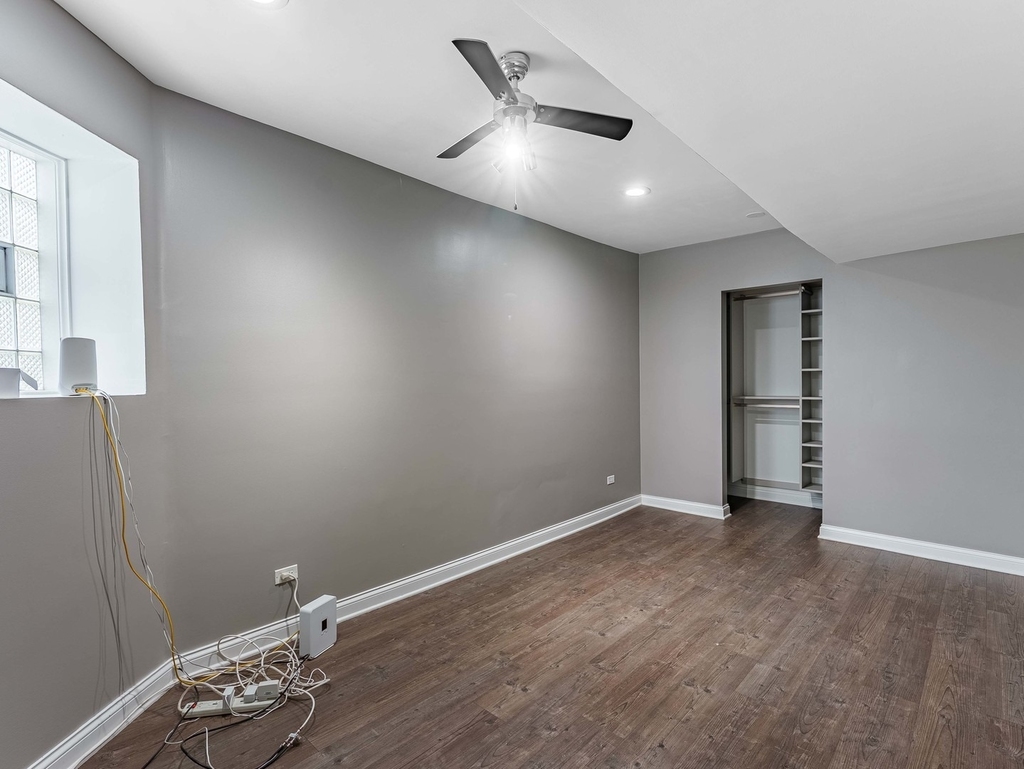 555 N Lawler Avenue - Photo 14