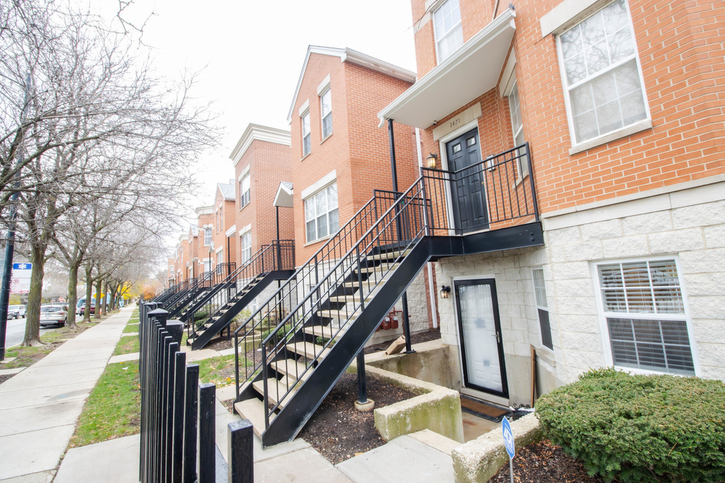 1471 N Larrabee Street - Photo 1