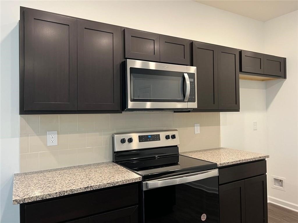 1391 Ben Park Way - Photo 3