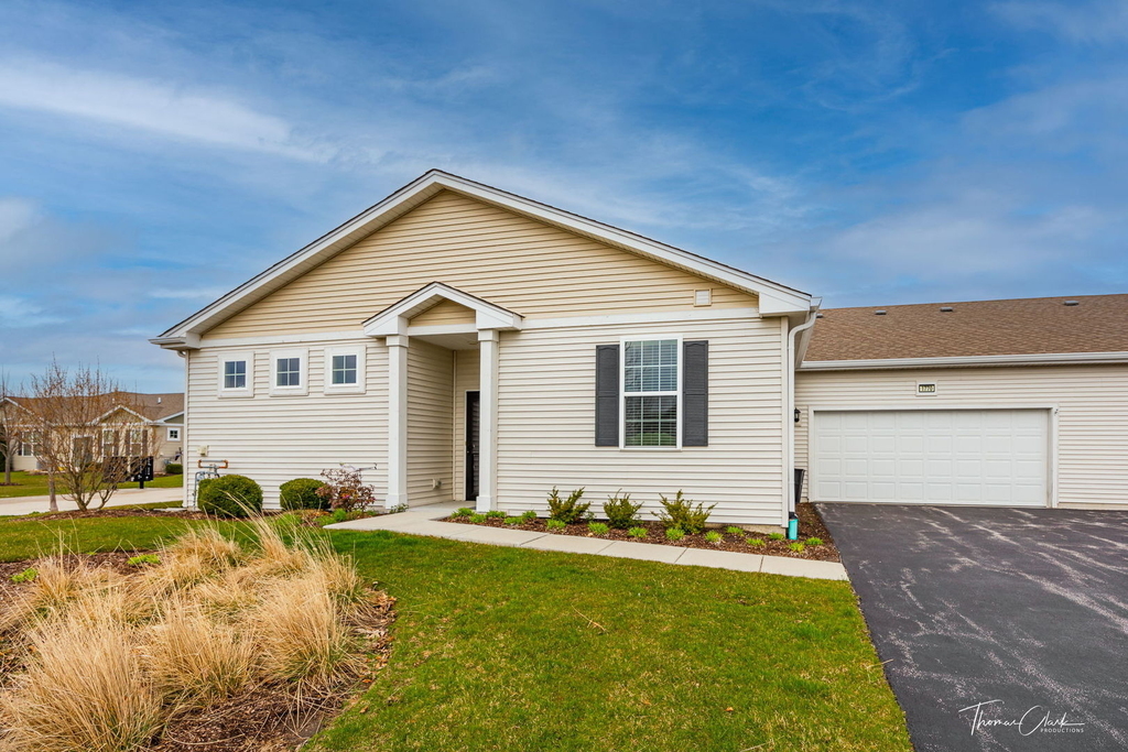 1770 Southern Circle - Photo 1