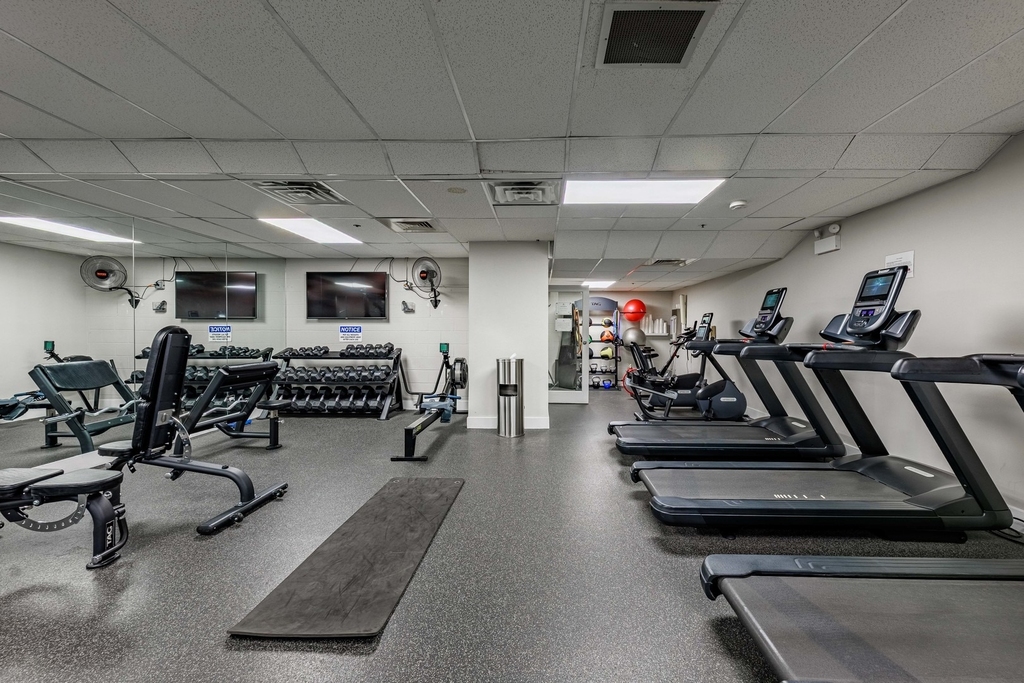 40 E 9th Street - Photo 18