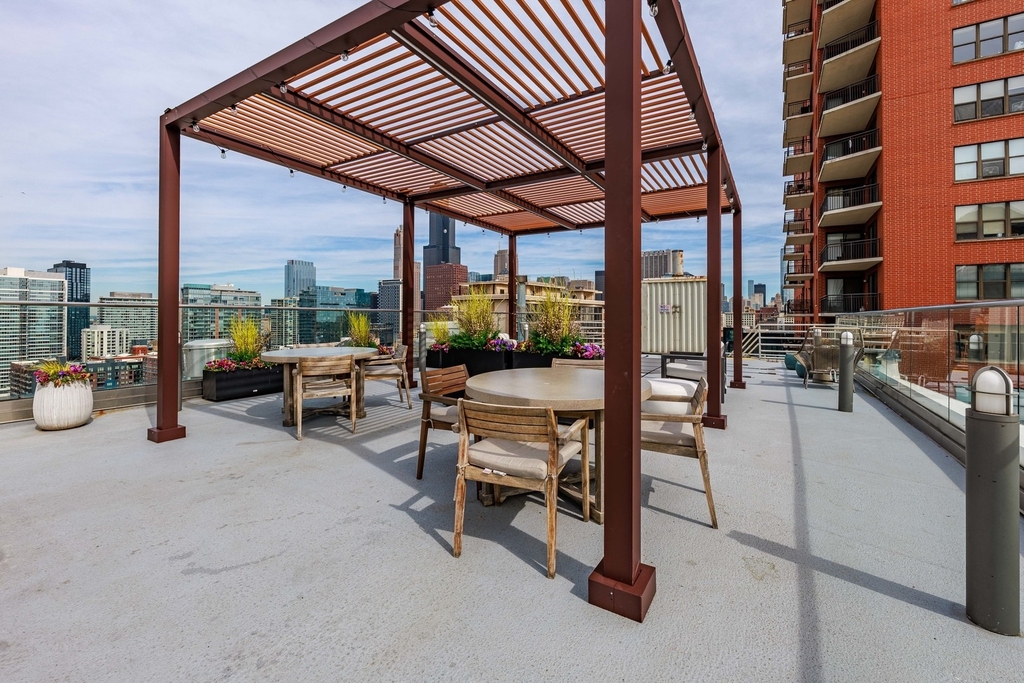 40 E 9th Street - Photo 17